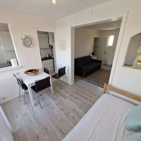 Nautica - 3 Personnes Le Barcares. Ref: 9nau11_23 Mae-9341 *
